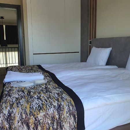 Luxury Hotel Room W Pool Near Beach In Kyrenia Kyrenia  Zimmer foto